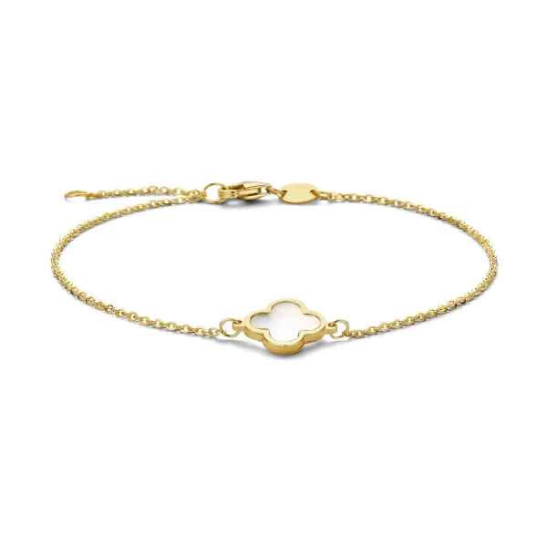 Beschrijving
Laat deze SWCB10206-Y14 Happiness 14k gouden armband klaver van Swing Jewels je hart veroveren met zijn tijdloze elegantie en sprankelende uitstraling. Deze betoverende armband is een perfecte aanvulling op elke outfit, of het nu voor een formele gelegenheid is of gewoon voor een casual dagje uit. Met zijn delicate klaverontwerp en glinsterende steentjes, is deze armband een echt stukje geluk dat je altijd bij je kunt dragen.

Deze prachtige armband is gemaakt van 14 karaat geelgoud en is voorzien van witte parels die subtiel glanzen. De goudkleurige afwerking straalt warmte en luxe uit, waardoor deze armband perfect is voor elke gelegenheid. Deze armband met steentjes is speciaal ontworpen voor dames die houden van stijlvolle en verfijnde sieraden die hun natuurlijke schoonheid benadrukken. Voeg een vleugje elegantie toe aan je look met deze prachtige SWCB10206-Y14 Happiness armband en laat je stralen, waar je ook gaat.